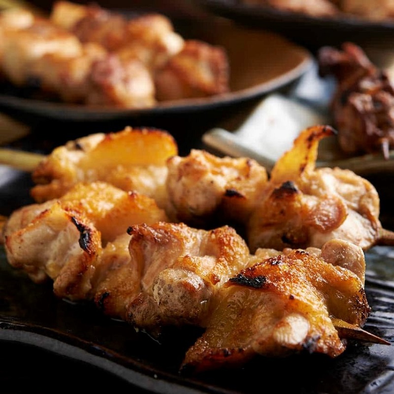 焼き鳥をはじめ人気の鶏料理が食べ放題で楽しめる大井町の居酒屋「とりいちず」